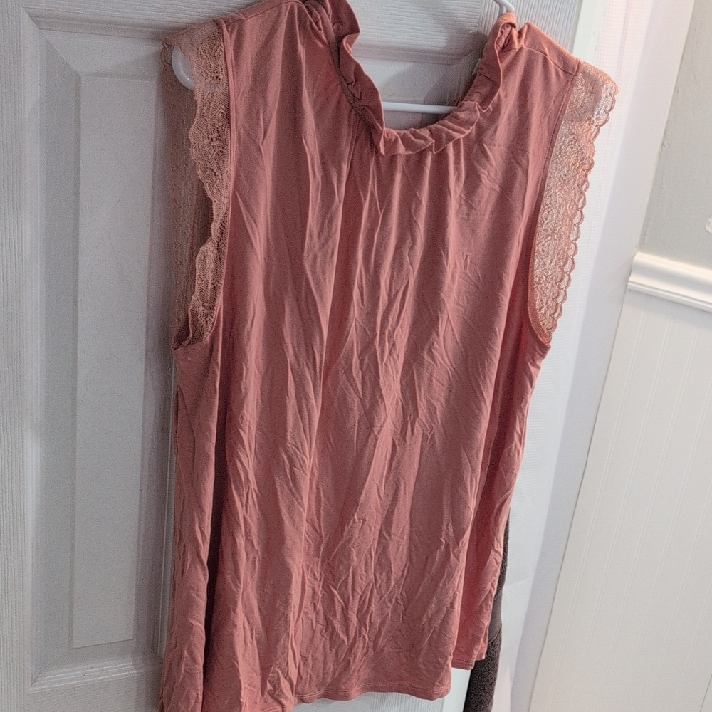 Good Heart Elegant Pink Sleeveless Lace Top